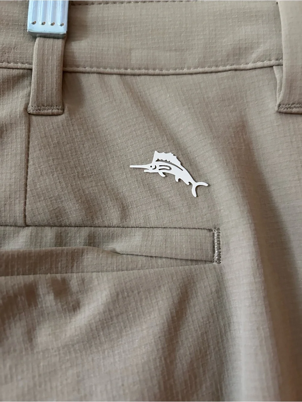 Tommy Bahama Chip Shot 10 Inch Short IslandZone UPF 30 Stone Khaki Size 42 NWT